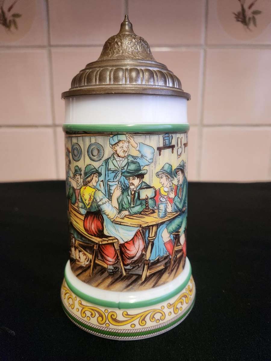 ORIGINAL BMF BIERSEIDEL MILK GLASS BEERSTEIN