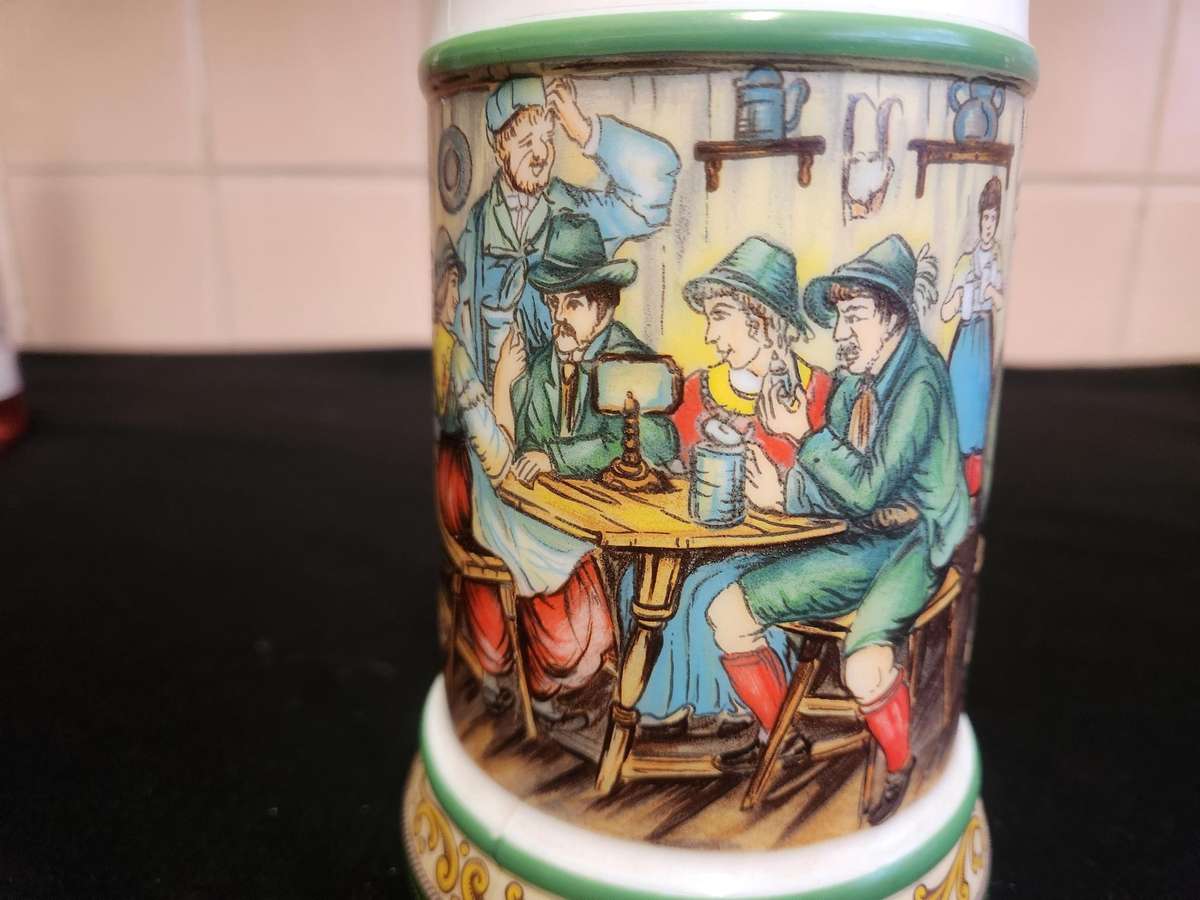 ORIGINAL BMF BIERSEIDEL MILK GLASS BEERSTEIN