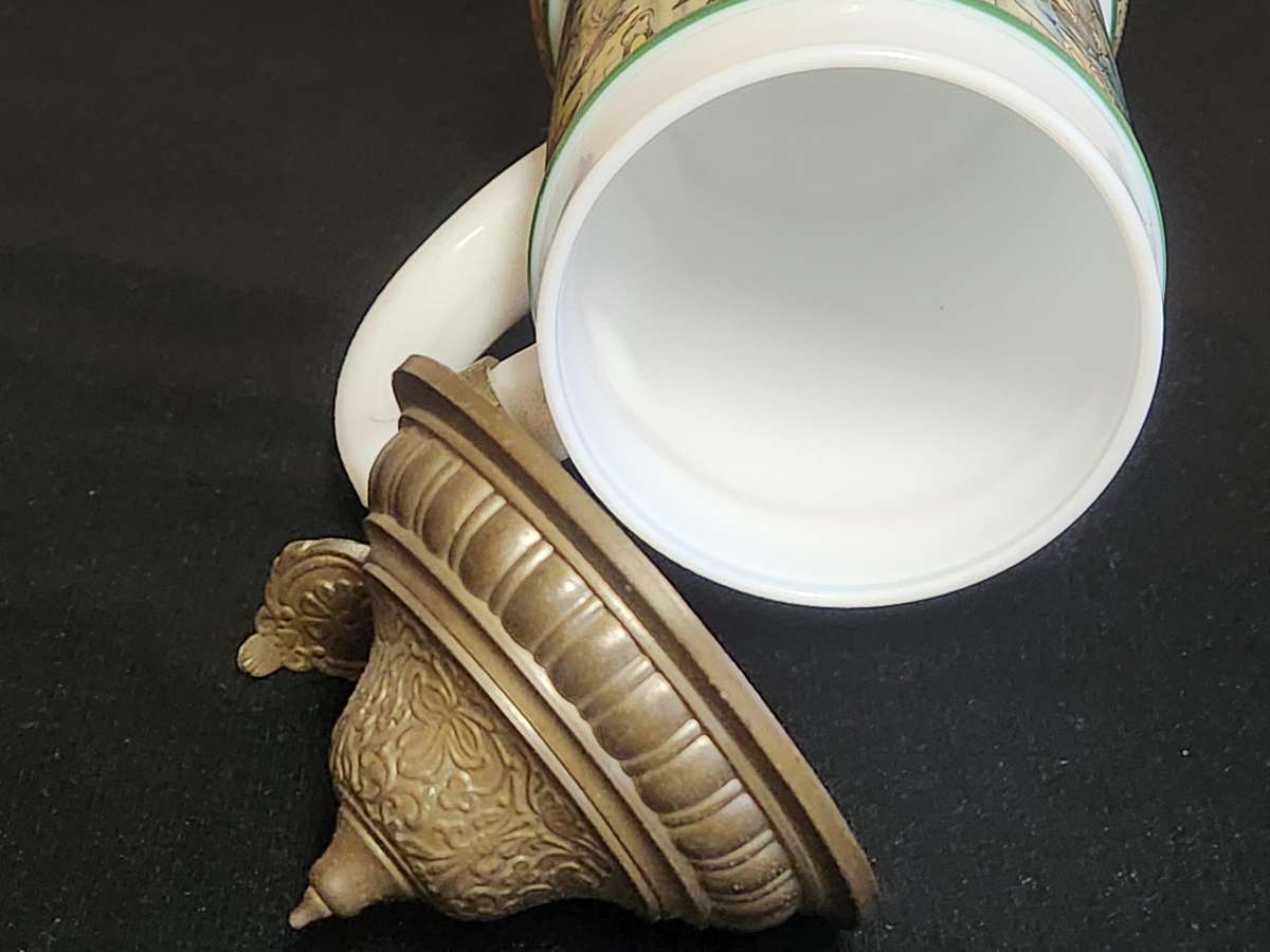 ORIGINAL BMF BIERSEIDEL MILK GLASS BEERSTEIN