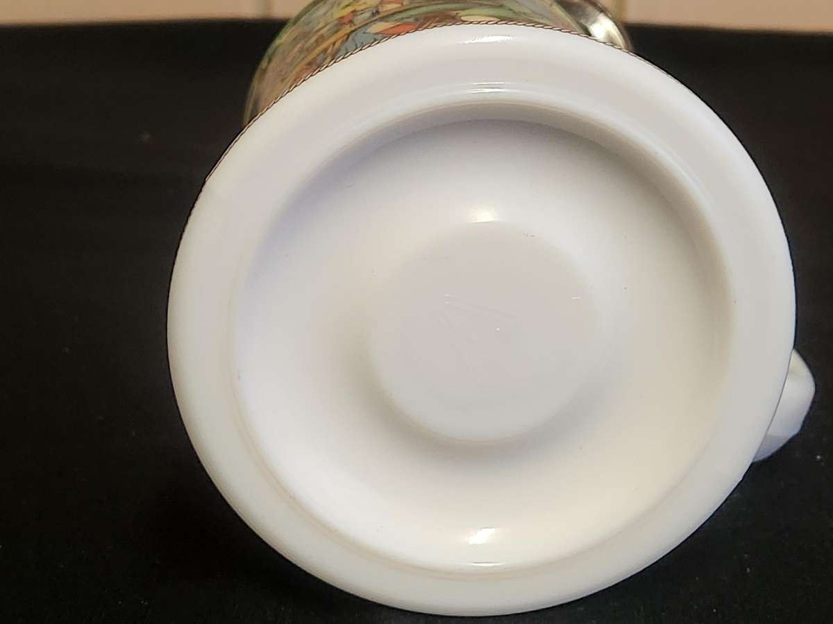 ORIGINAL BMF BIERSEIDEL MILK GLASS BEERSTEIN