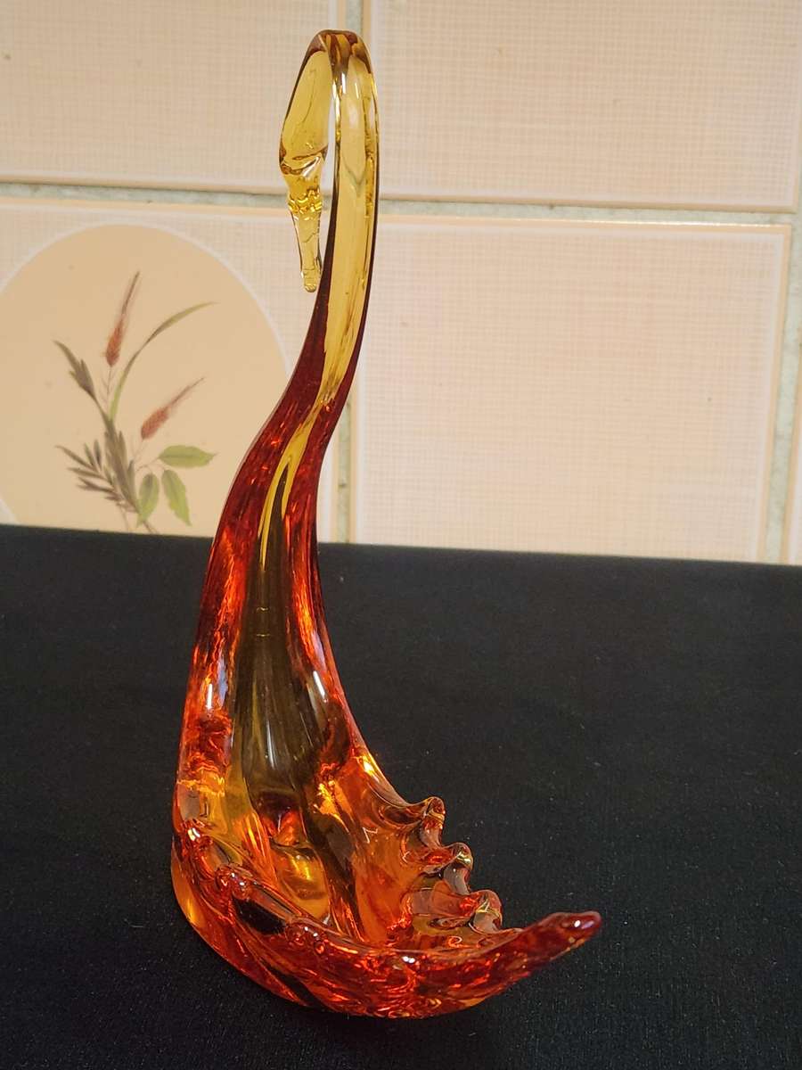 Vintage Murano Studio Art Glass Swan Shaped Bowl, Unmarked.