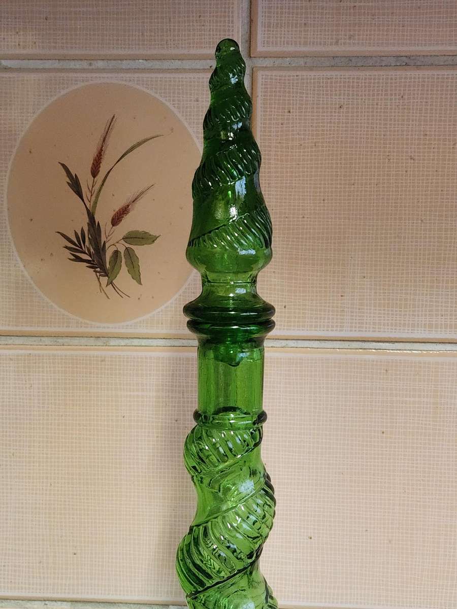 VINTAGE ITALIAN DEPOSE EMERALD GREEN TWIST SNAKE SPIRAL GENIE BOTTLE