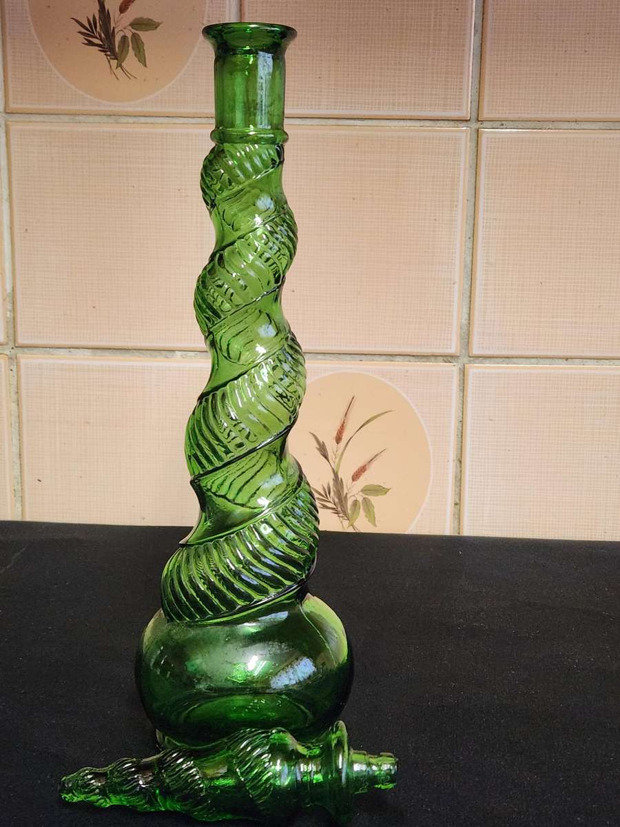 VINTAGE ITALIAN DEPOSE EMERALD GREEN TWIST SNAKE SPIRAL GENIE BOTTLE