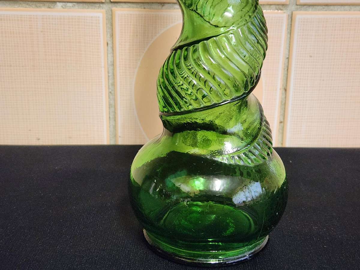 VINTAGE ITALIAN DEPOSE EMERALD GREEN TWIST SNAKE SPIRAL GENIE BOTTLE