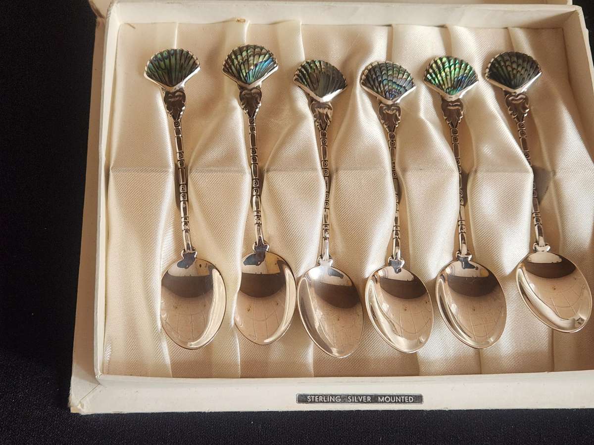 ATAAHUA STERLING SILVER AND PAUA SHELL INLAY COFFEE SPOON SET