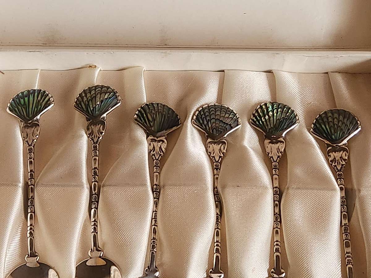 ATAAHUA STERLING SILVER AND PAUA SHELL INLAY COFFEE SPOON SET
