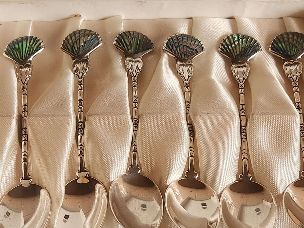 ATAAHUA STERLING SILVER AND PAUA SHELL INLAY COFFEE SPOON SET