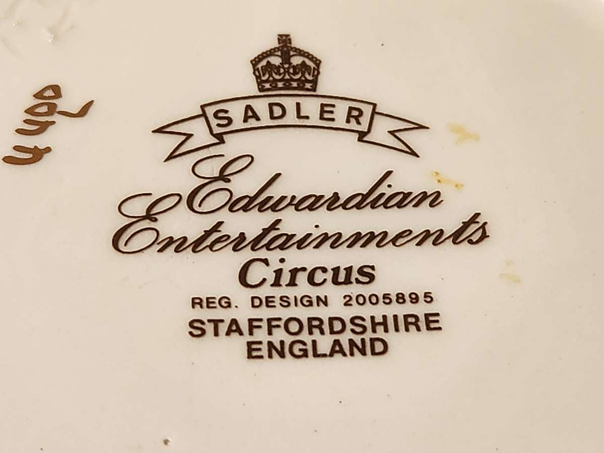 SADLER EDWARDIAN ENTERTAINMENTS CIRCUS PORCELAIN TEA POT