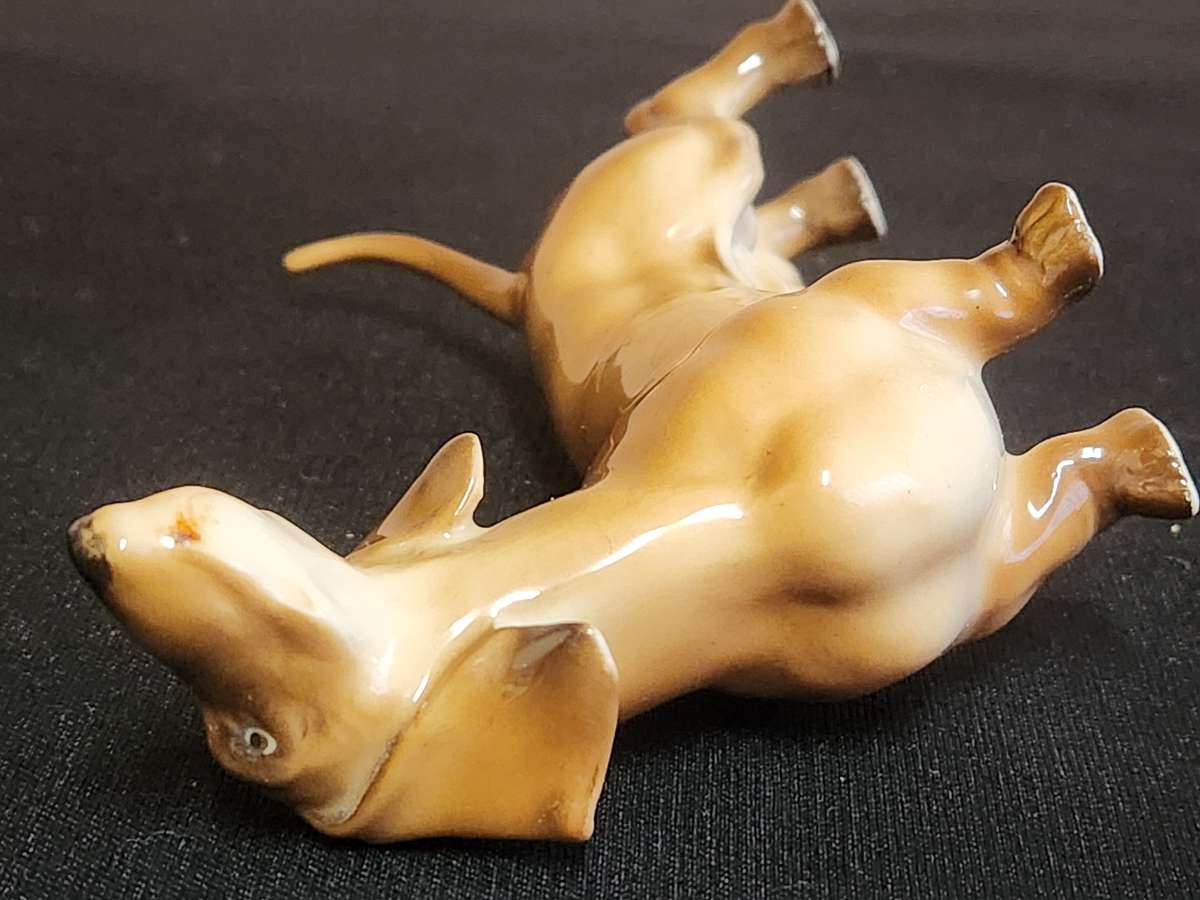 VINTAGE LORENZ HUTSCHENREUTHER KUNSTABTEILUNG DACHSHUND
