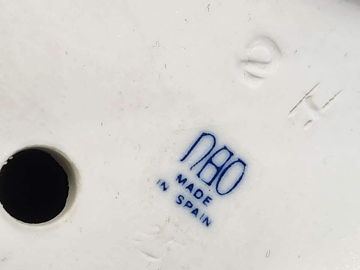 NAO BY LLADRO MADE IN SPAIN PORCELAIN FIGURINE