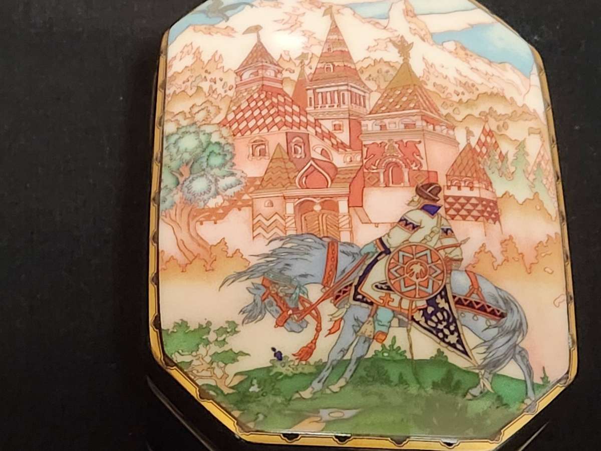 Vintage Villeroy and Boch Heinrich Russian Fairy Tales Trinket Box
