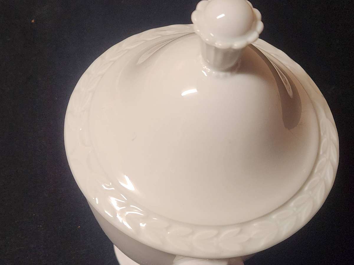 Vintage Kaiser West Germany Porcelain Lidded Bowl