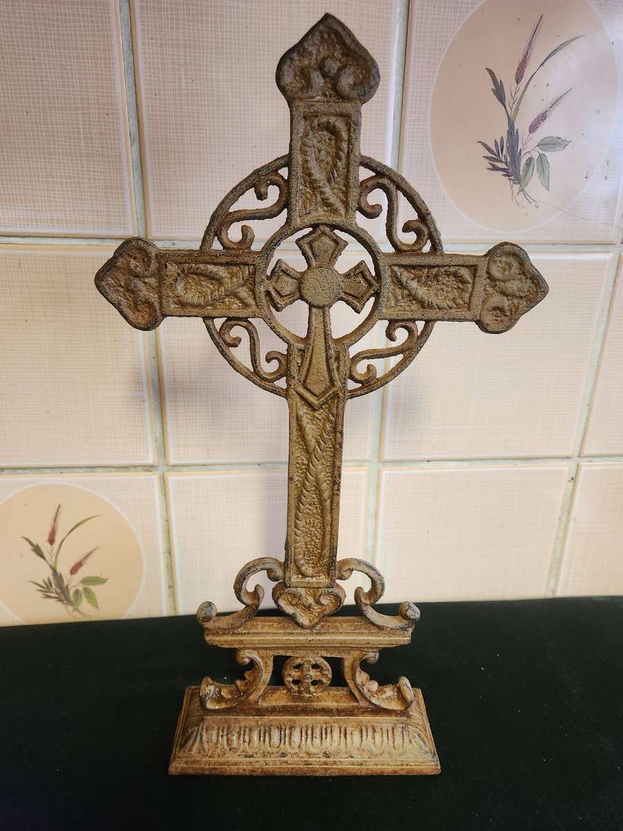Rustic Cast Iron Victorian Style Ornate Standing Crucifix