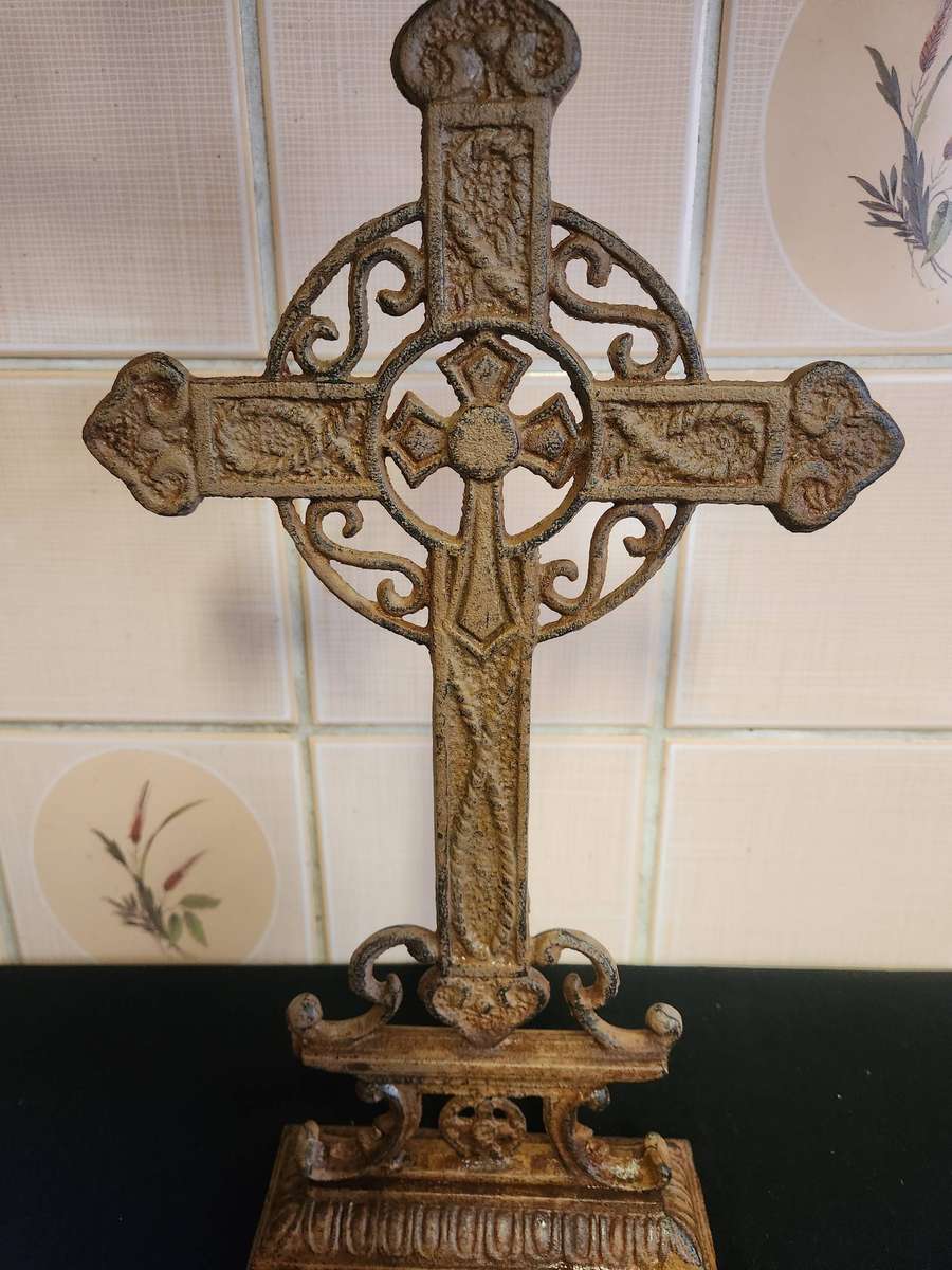 Rustic Cast Iron Victorian Style Ornate Standing Crucifix