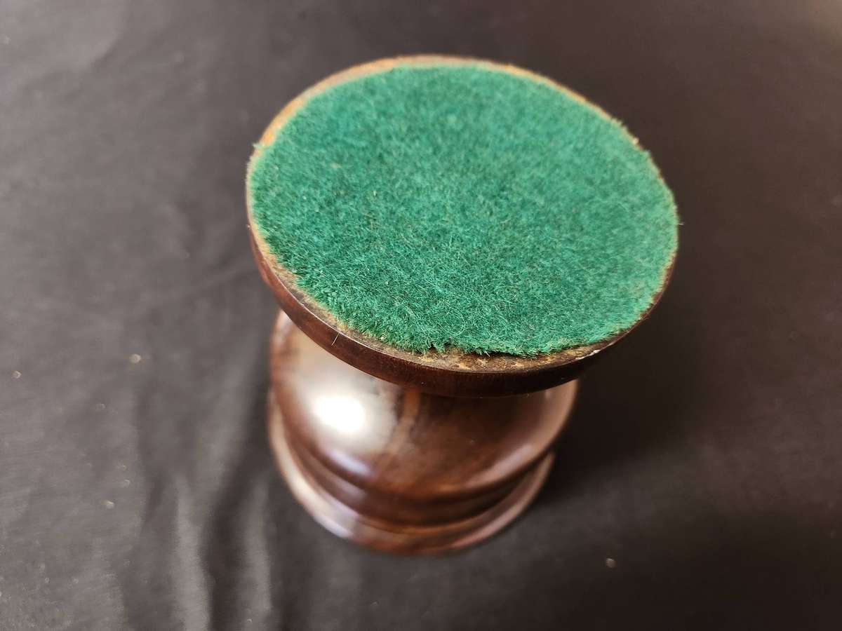 VINTAGE BEAUTIFULLY CRAFTED POLISHED HARDWOOD TOBACCO JAR