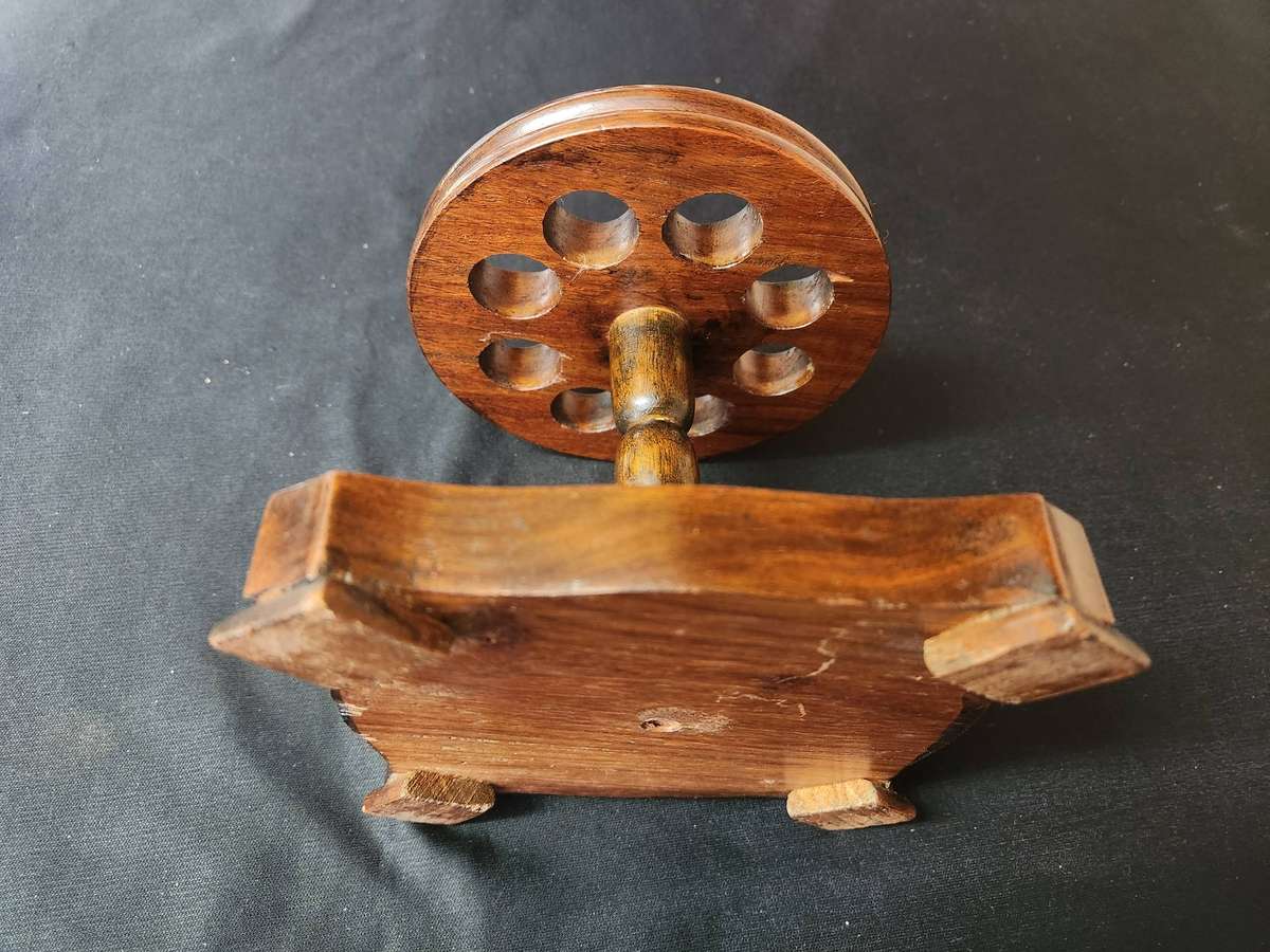 VINTAGE BEAUTIFULLY CRAFTED POLISHED HARDWOOD TOBACCO PIPE STAND
