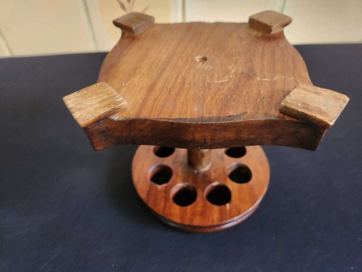 VINTAGE BEAUTIFULLY CRAFTED POLISHED HARDWOOD TOBACCO PIPE STAND