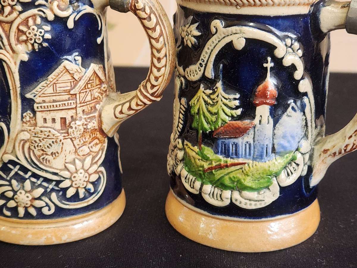 PAIR OF LIDDED GERMAN BEERSTEINS