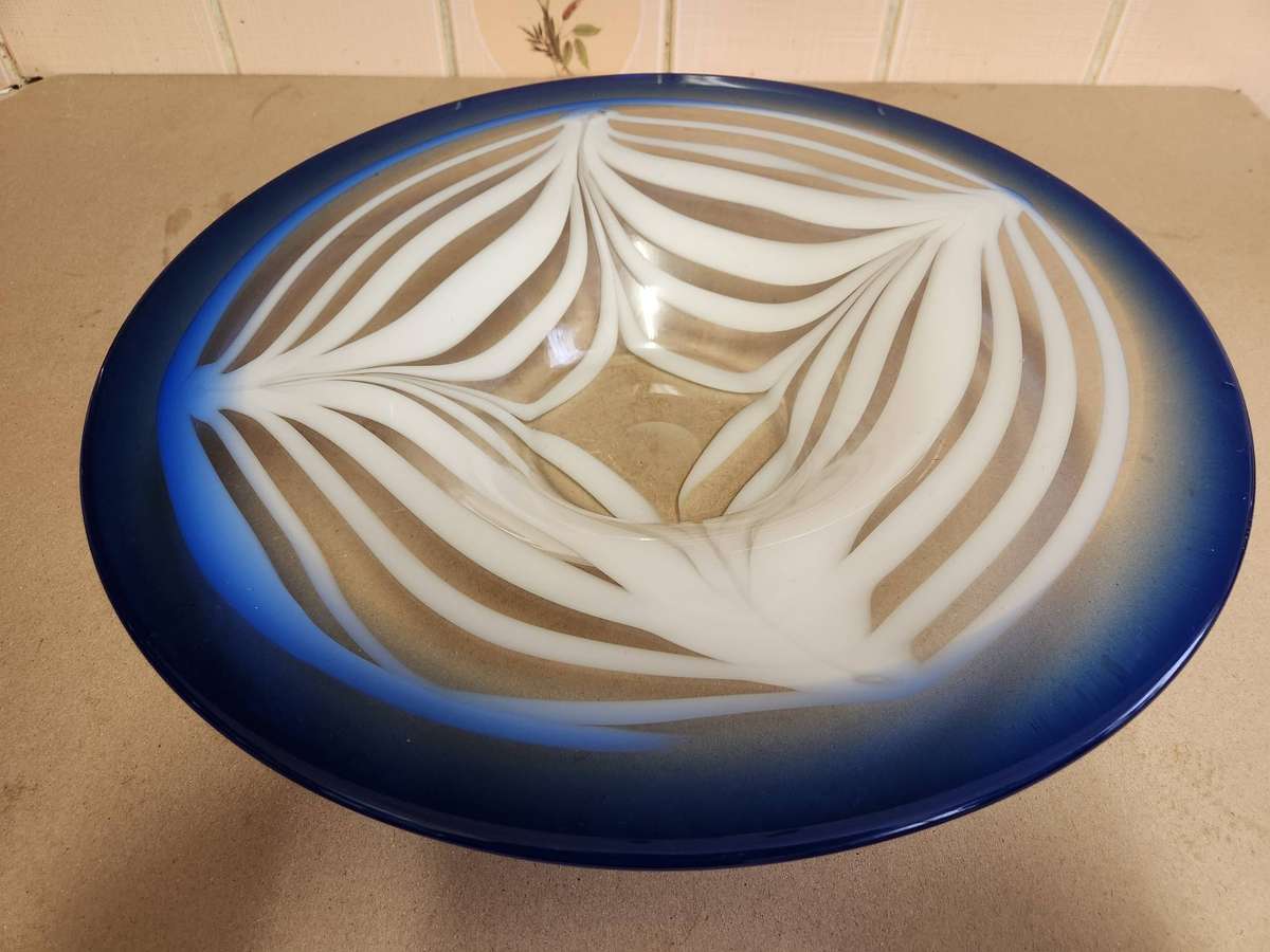 Vintage Studio Art Glass Centrepiece