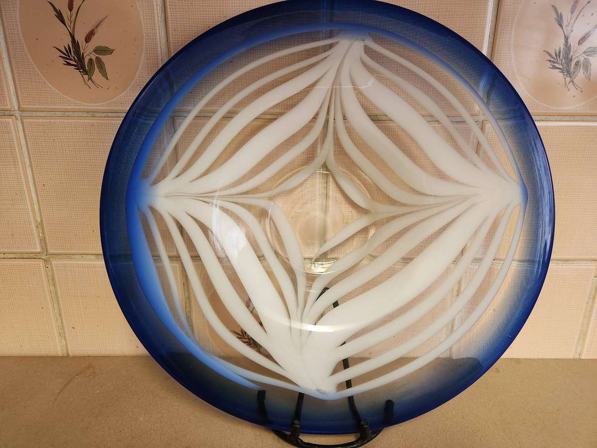 Vintage Studio Art Glass Centrepiece