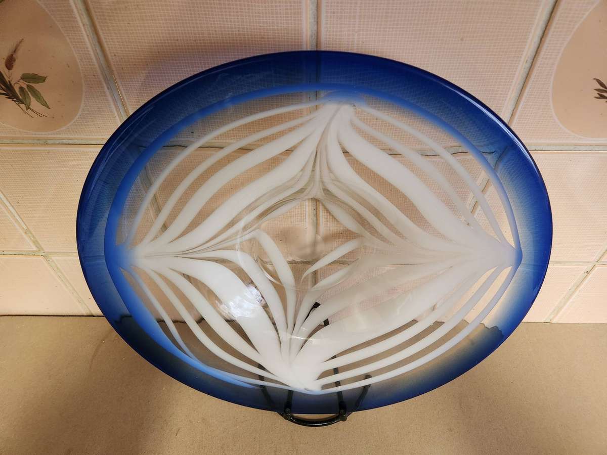 Vintage Studio Art Glass Centrepiece