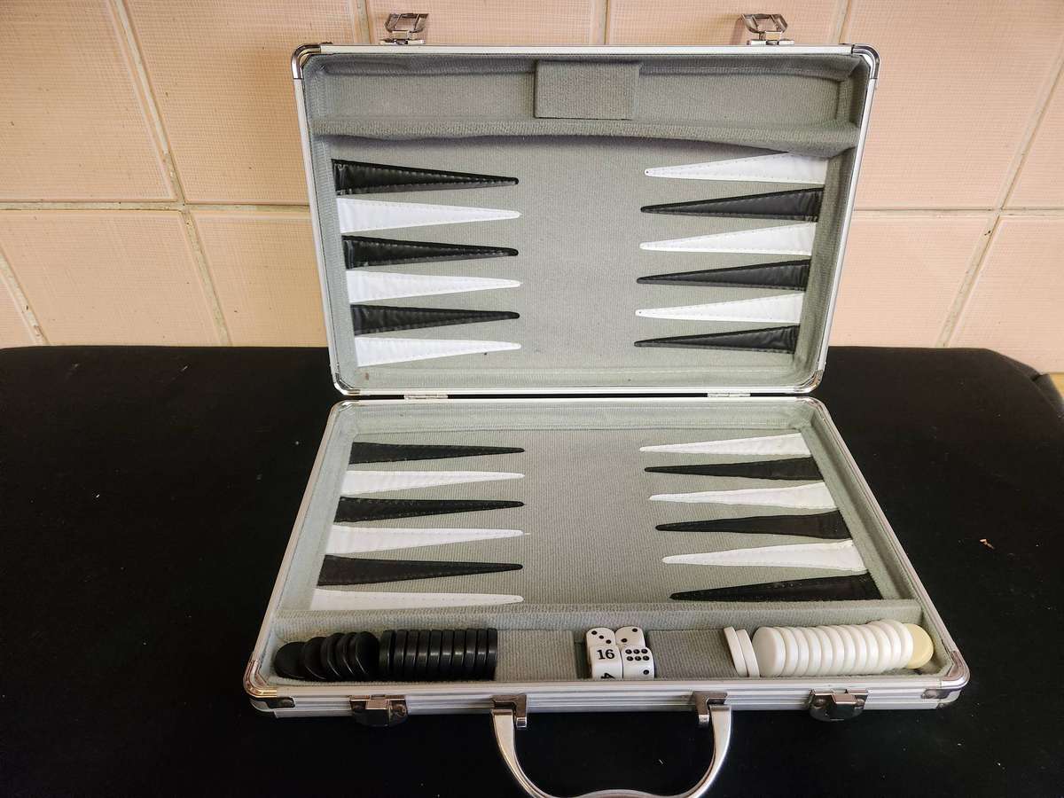 VINTAGE BACKGAMMON SET