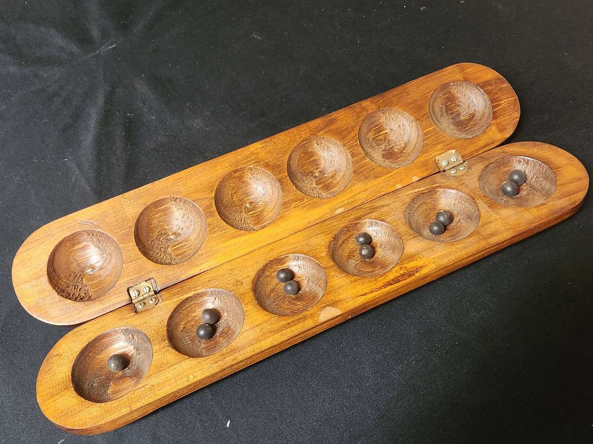 VINTAGE HAND CARVED WOODEN MANCALA BOARD GAME