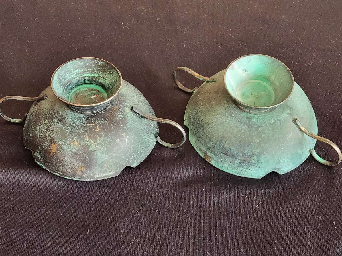 VINTAGE PAIR OF TWIN HANDLED PATINATED BRASS BOWLS