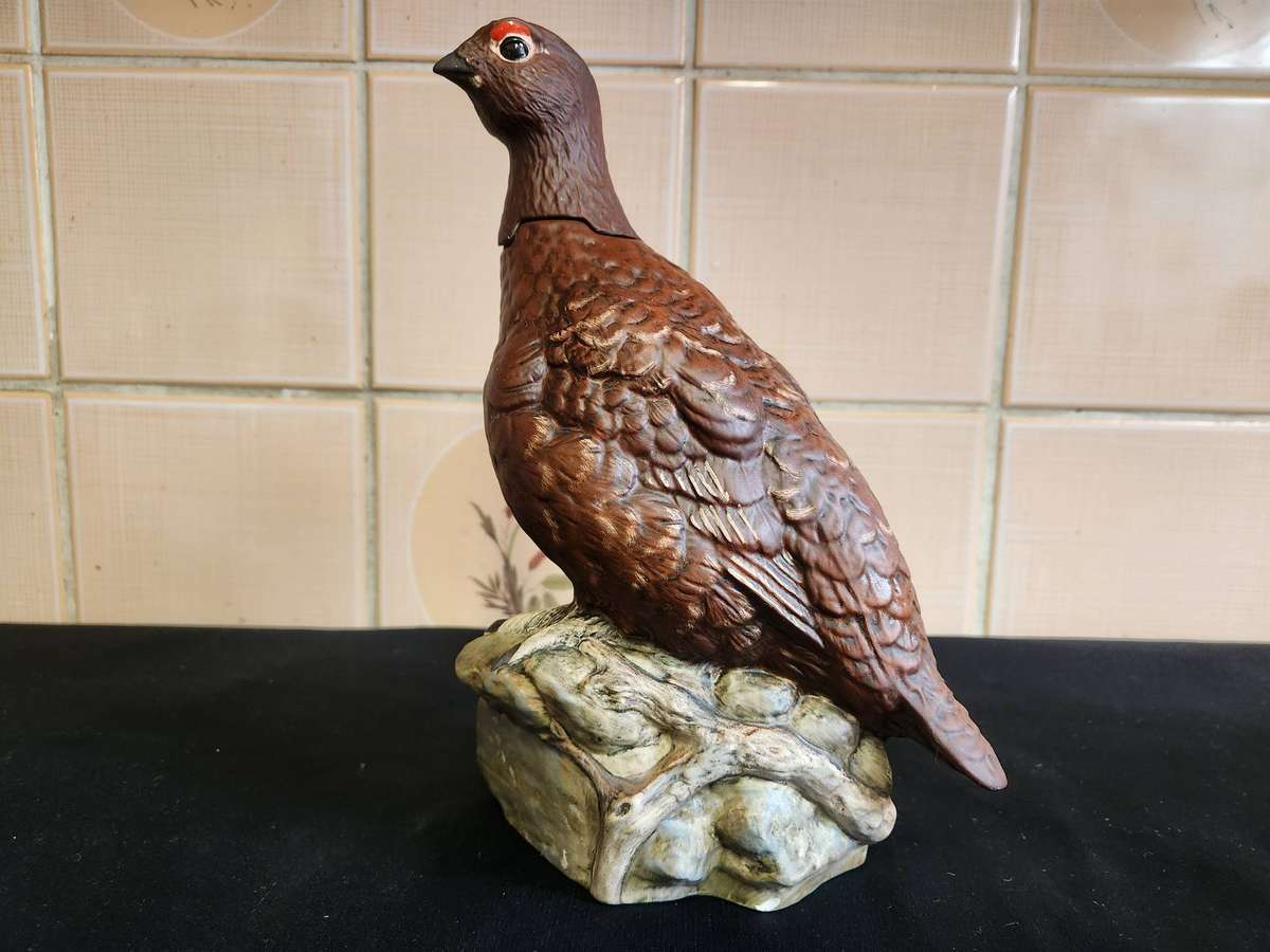 VINTAGE ROYAL DOULTON MATTHEW GLOAG THE FAMOUS GROUSE LIQUEUR BOTTLE