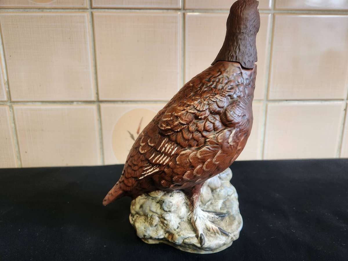 VINTAGE ROYAL DOULTON MATTHEW GLOAG THE FAMOUS GROUSE LIQUEUR BOTTLE