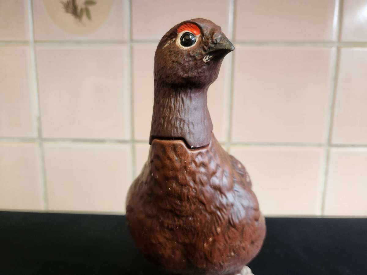 VINTAGE ROYAL DOULTON MATTHEW GLOAG THE FAMOUS GROUSE LIQUEUR BOTTLE
