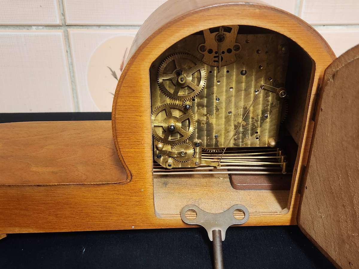 VINTAGE AUGUST SCHATZ AND SOHNE MANTEL CLOCK, WORKING