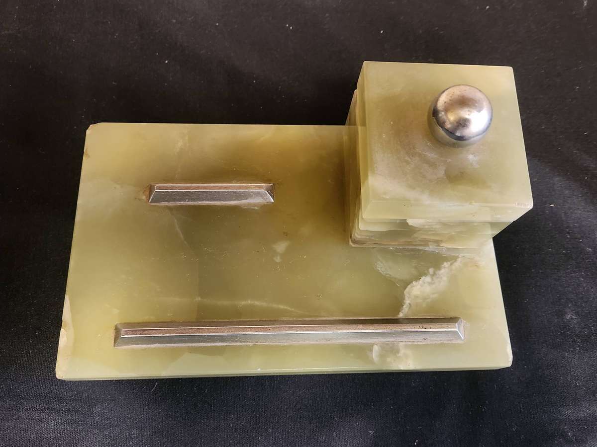 AWESOME GREEN ONYX GEMSTONE DESKTOP INKWELL