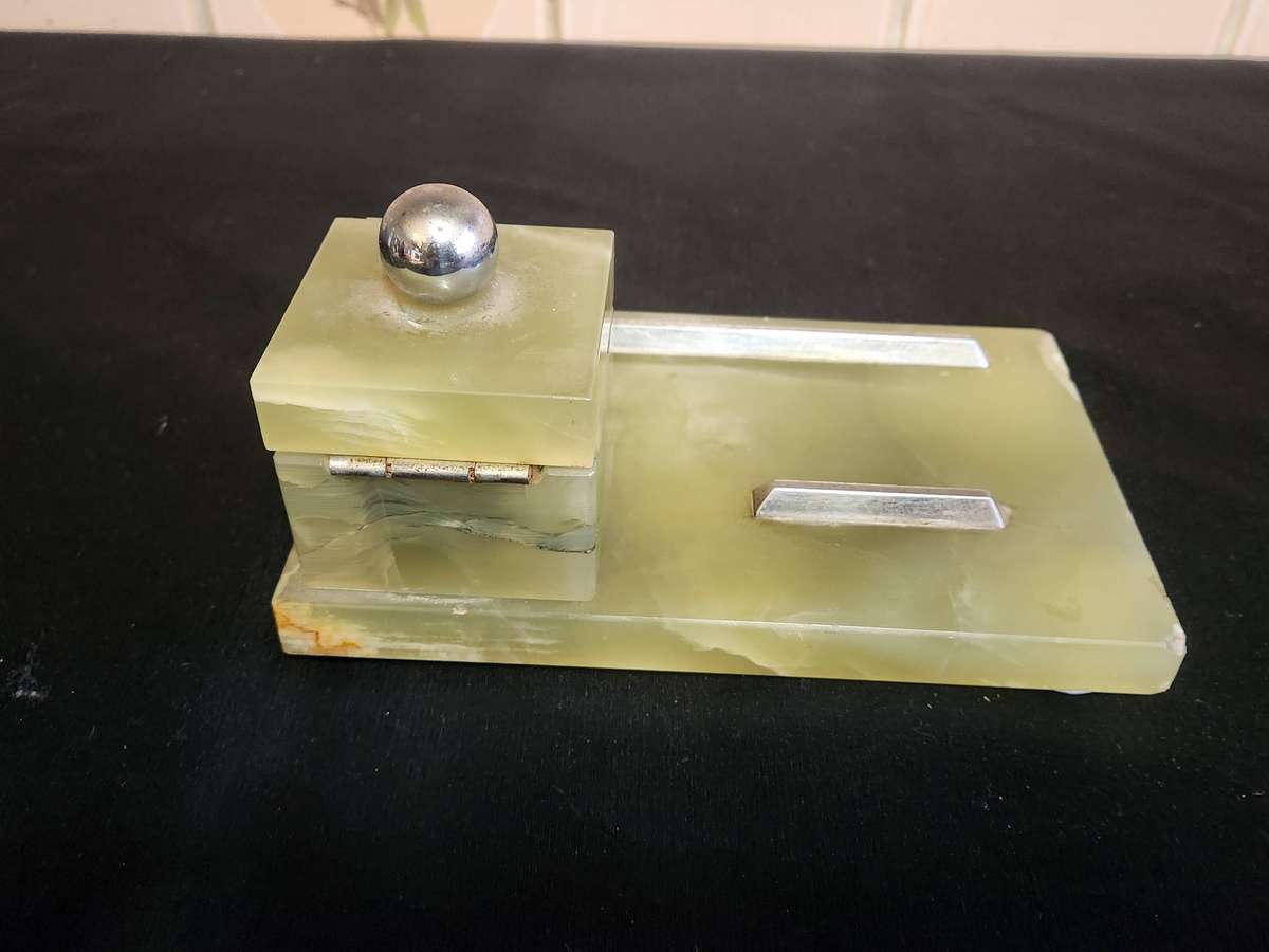 AWESOME GREEN ONYX GEMSTONE DESKTOP INKWELL