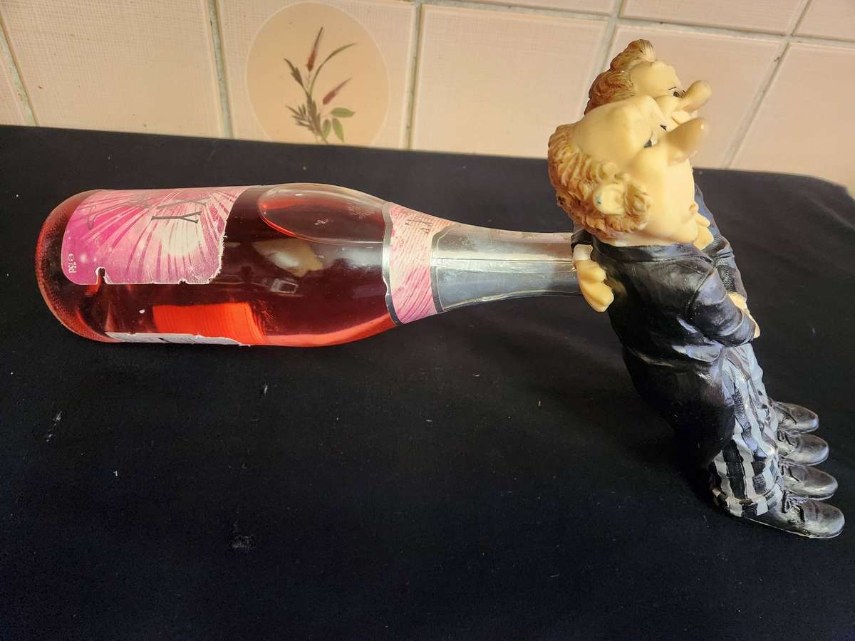 VINTAGE JAMES THE BUTLER TWO FRENCH WAITERS CERAMIC WINE BOTTLE HOLDER