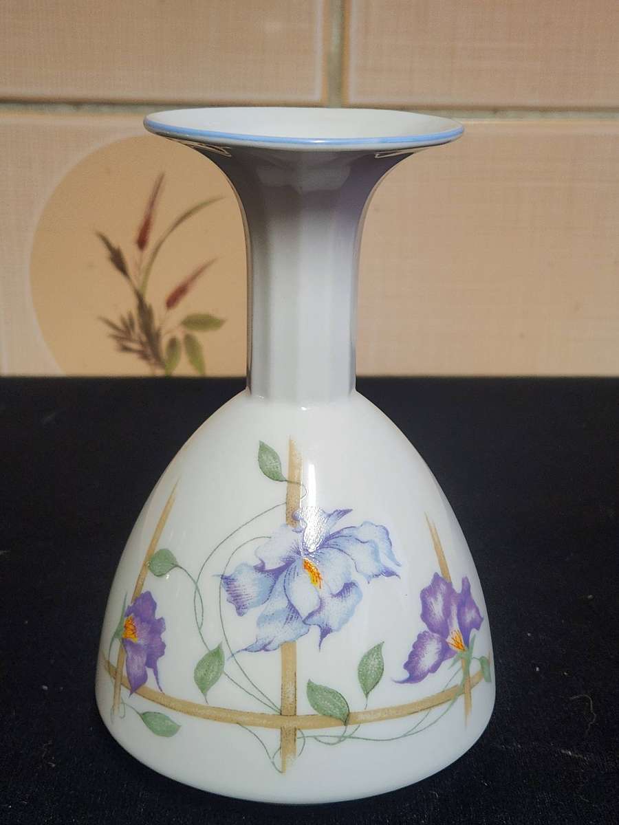 VINTAGE HAND CRAFTED DENBY FINE PORCELAIN WEST GERMANY VASE