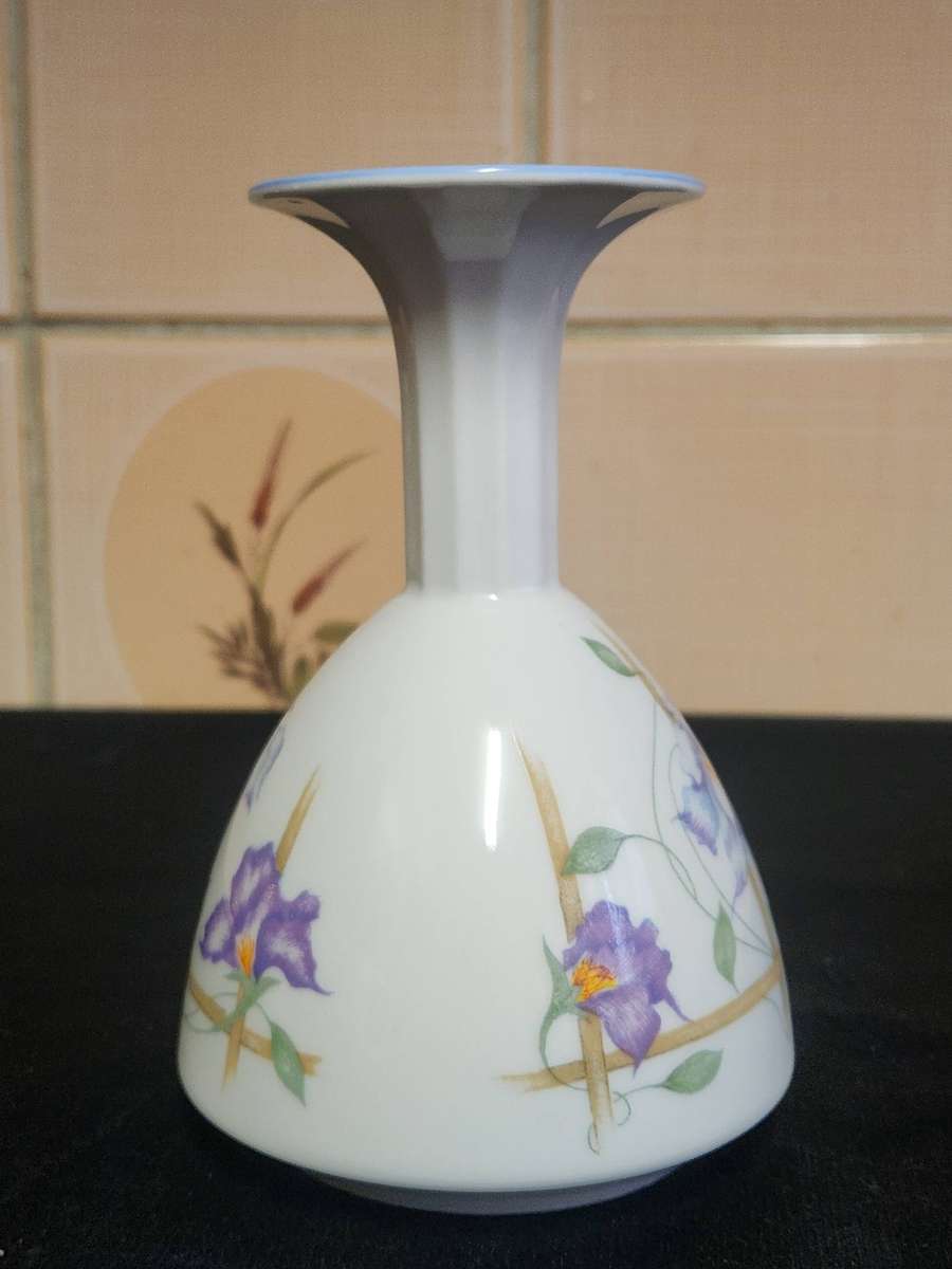 VINTAGE HAND CRAFTED DENBY FINE PORCELAIN WEST GERMANY VASE