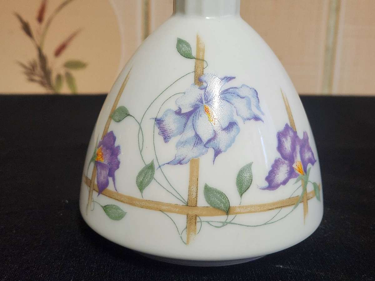 VINTAGE HAND CRAFTED DENBY FINE PORCELAIN WEST GERMANY VASE