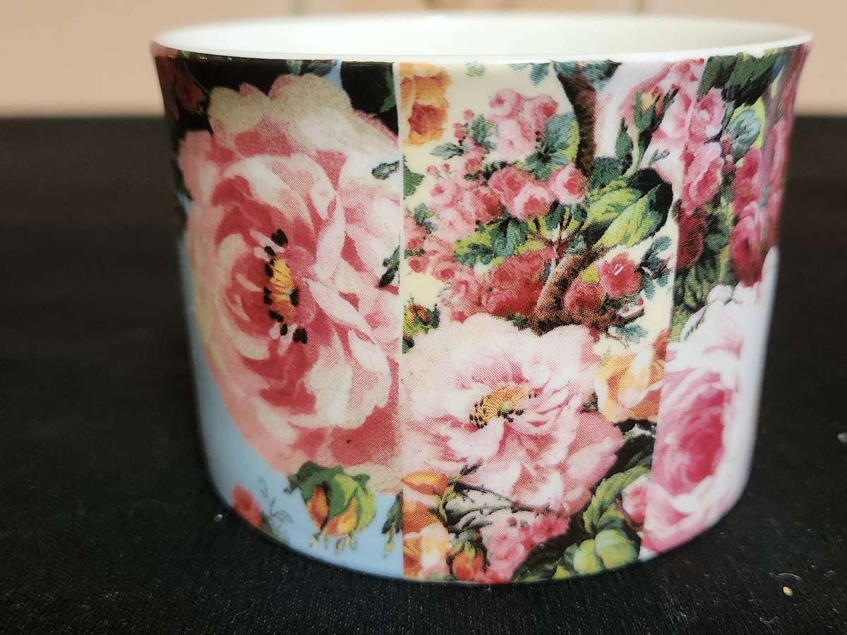 IMPRESSIVE ROB TURNER DESIGNER PORCELAIN MUG AND SUGAR BOWL