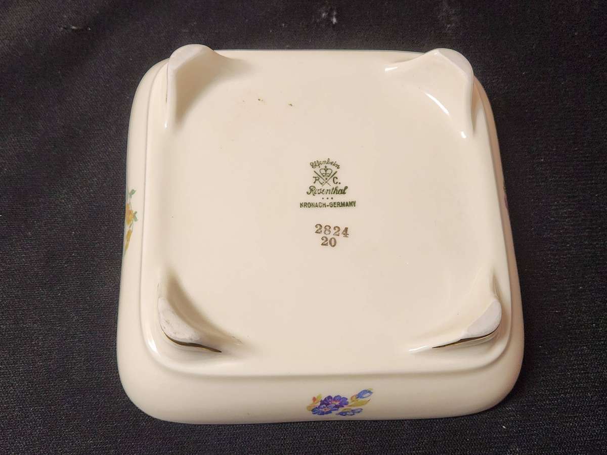 BEAUTIFUL ROSENTHAL ELFENBEIN FOOTED AND LIDDED SQUARE BOWL