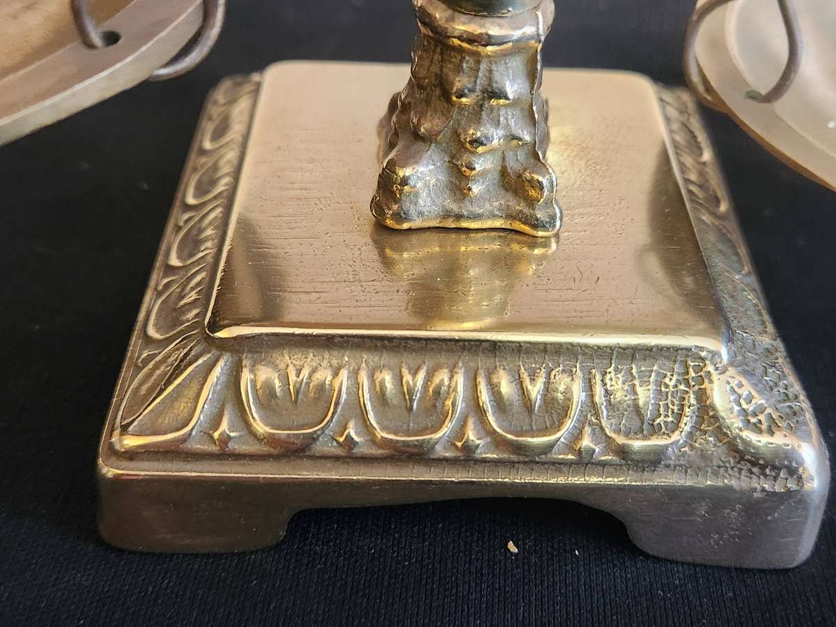 AWESOME BRASS CLASSICAL SCALE OF JUSTICE