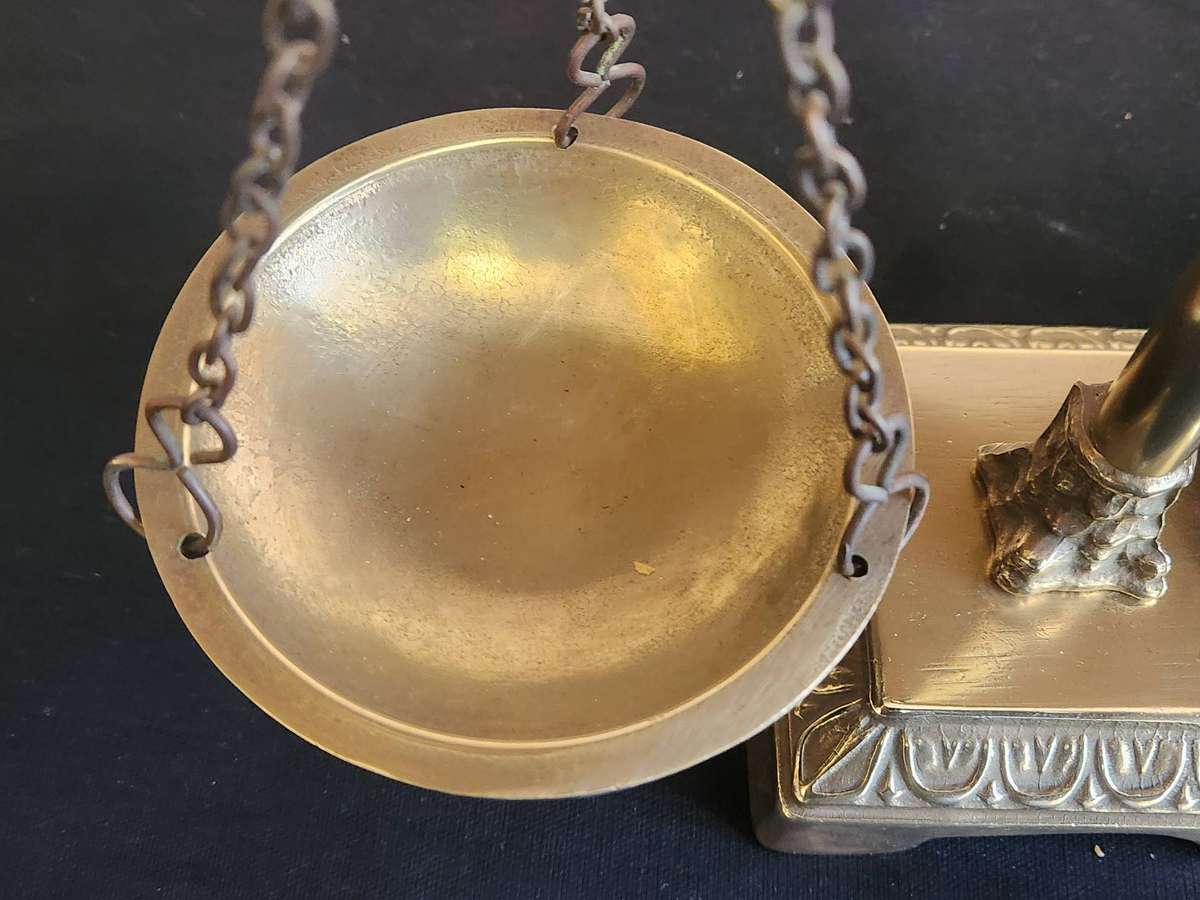 AWESOME BRASS CLASSICAL SCALE OF JUSTICE