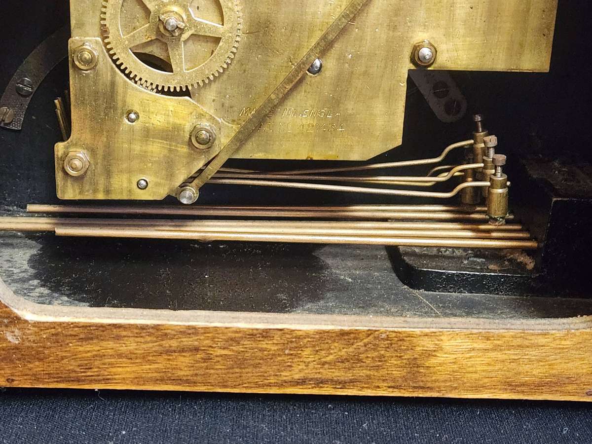 VINTAGE ENFIELD MADE IN ENGLAND MANTEL CLOCK FOR RESTORATION, WORKING