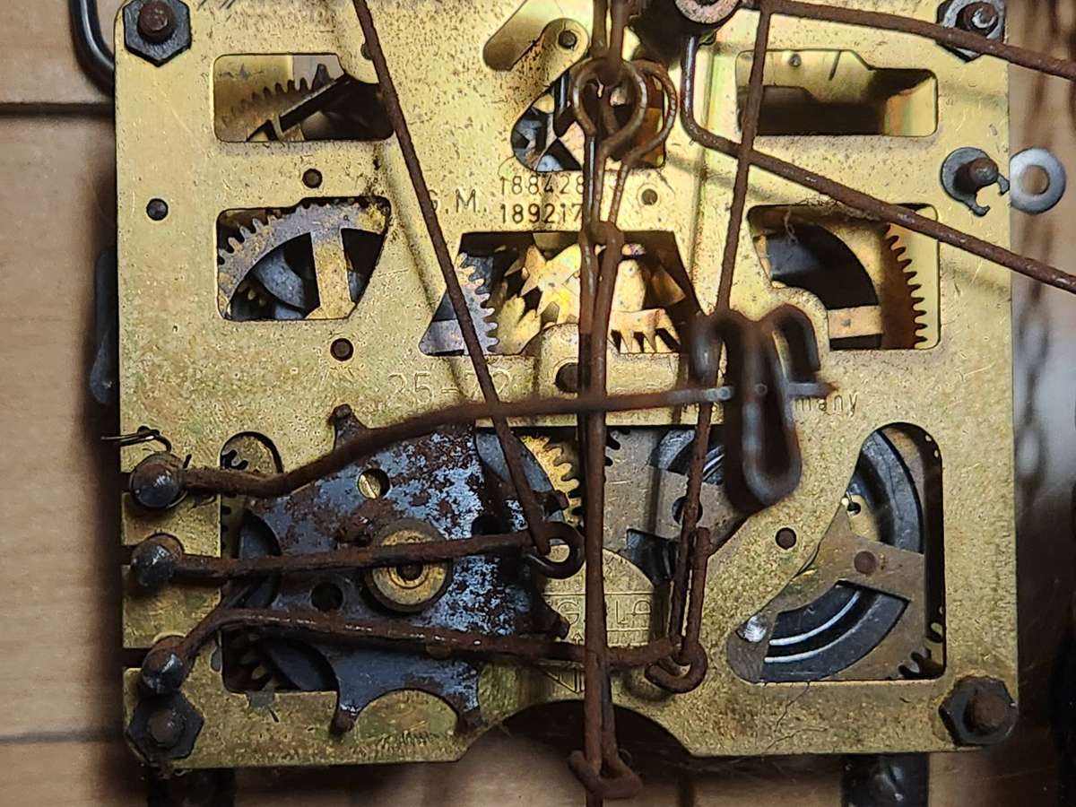 VINTAGE REGULA MADE IN WESTERN GERMANY CUCKOO CLOCK FOR RESTORATION