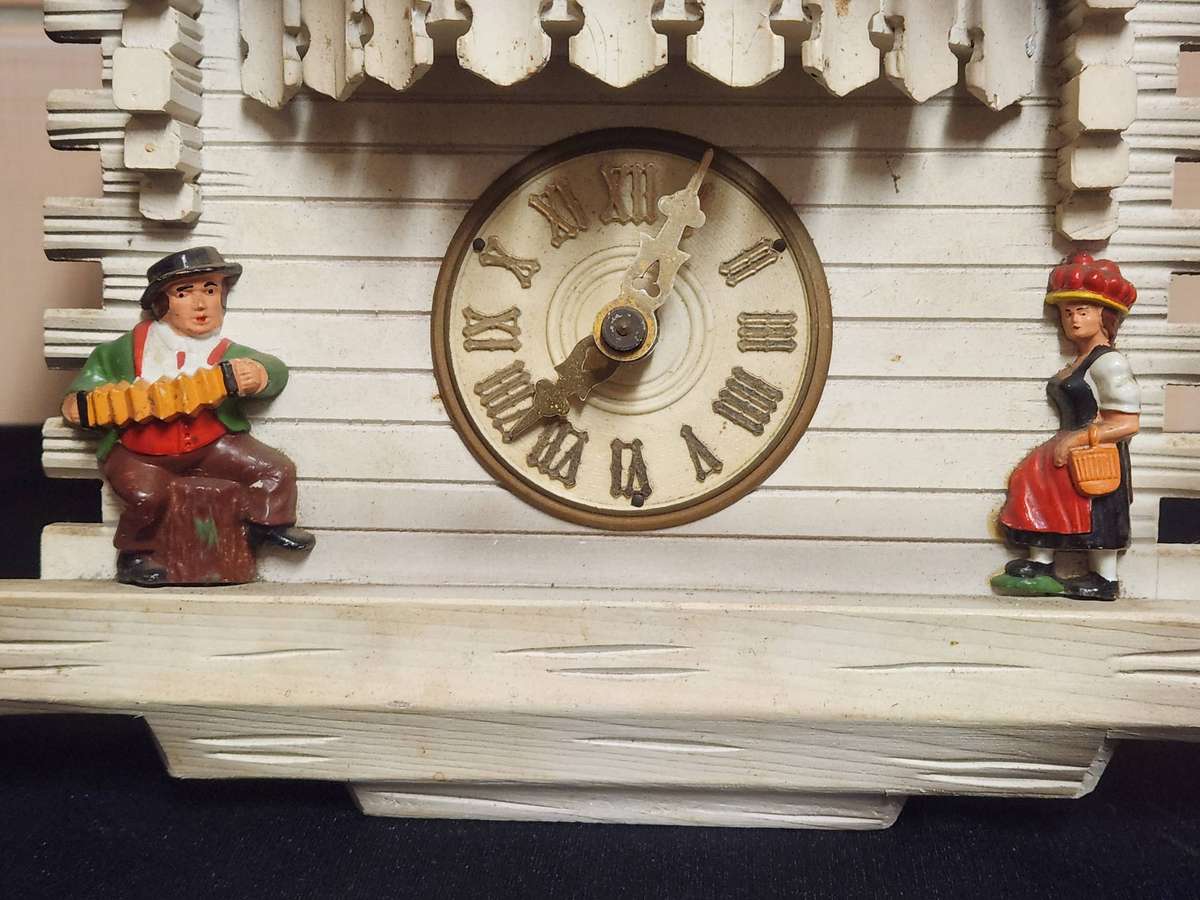 VINTAGE REGULA MADE IN WESTERN GERMANY CUCKOO CLOCK FOR RESTORATION