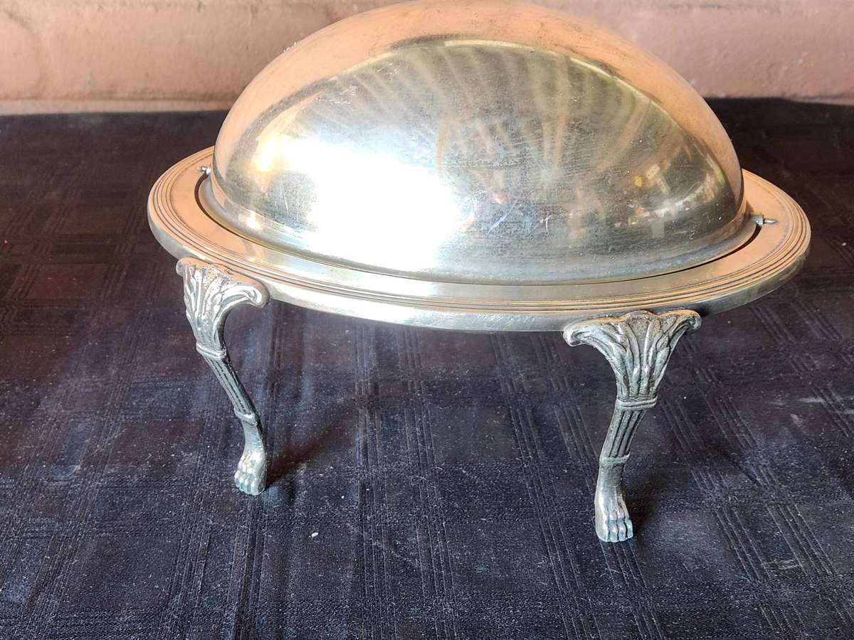VINTAGE SWIVEL TOP DOMED AND FOOTED SERANCO SILVER PLATED SERVING DISH