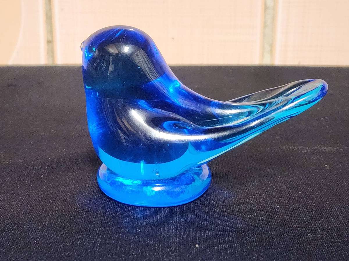 LEO WARD ART GLASS BLUEBIRD OF HAPPINESS, SIGNED AND DATED