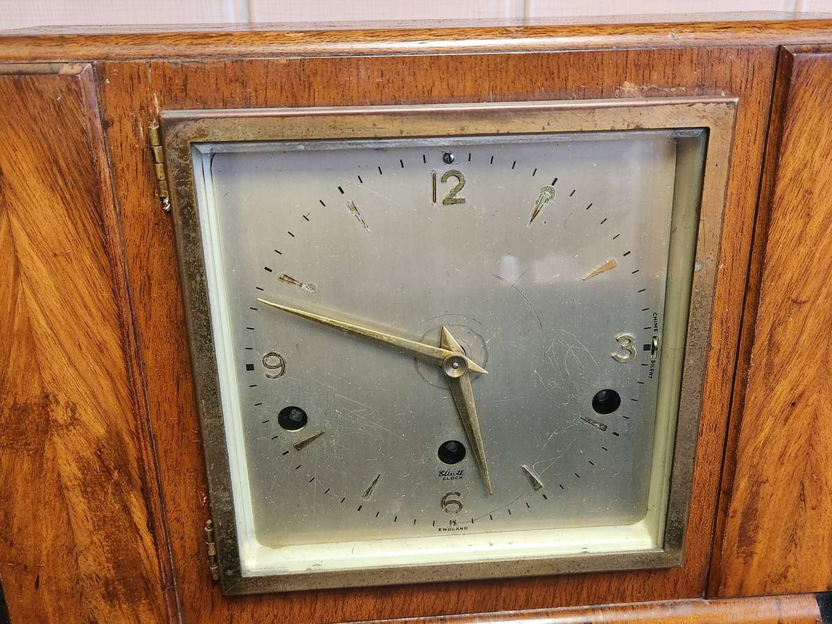 ANTIQUE ELLIOTT CLOCK ENGLAND FOR RESTORATION