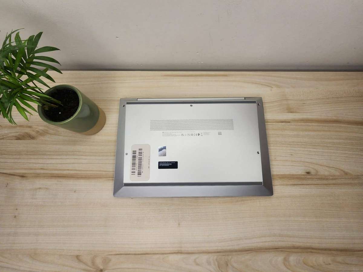 HP EliteBook 840 G8 LTE  11th Gen Intel Core i5  16GB  512GB SSD MINT