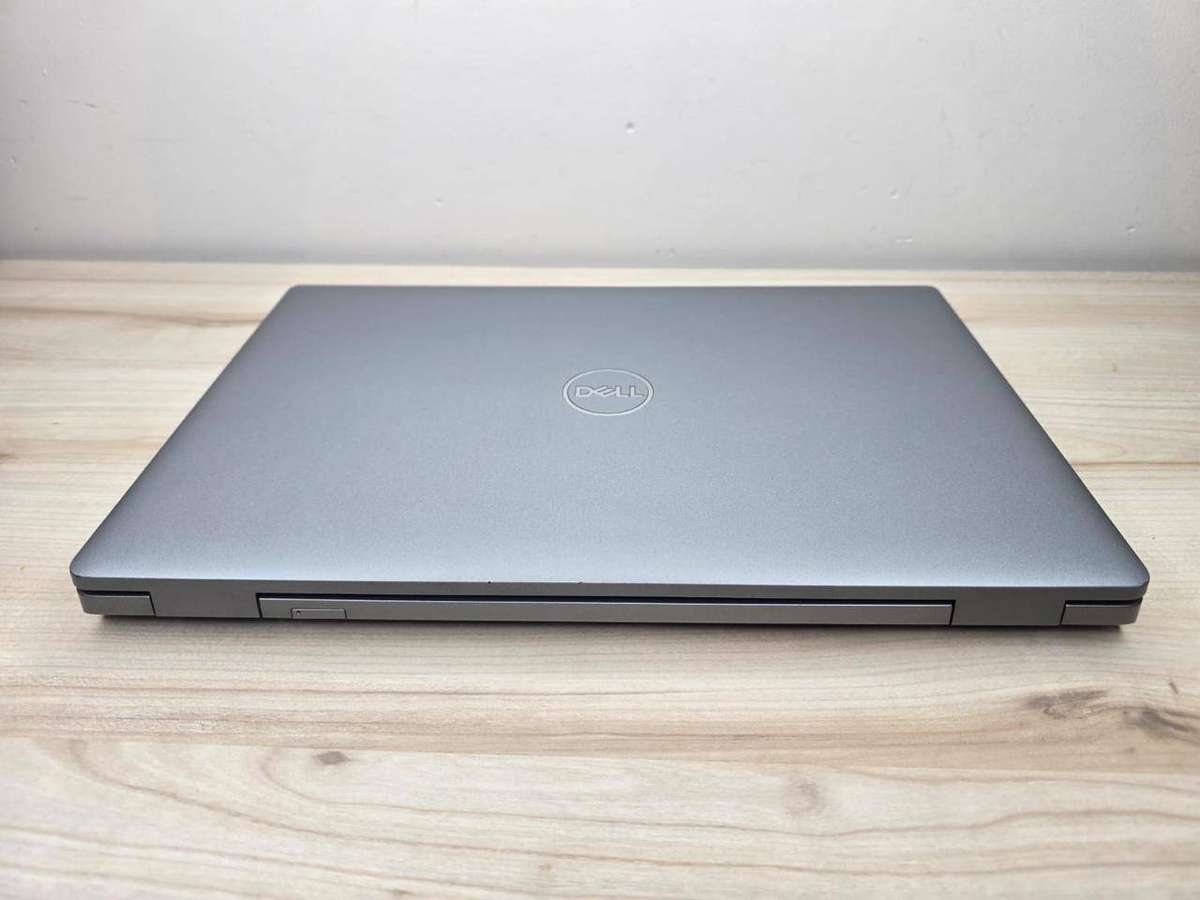 Dell Latitude 5520 · Core i5-1145G7 vPro · 8GB · 256GB SSD · 15.6